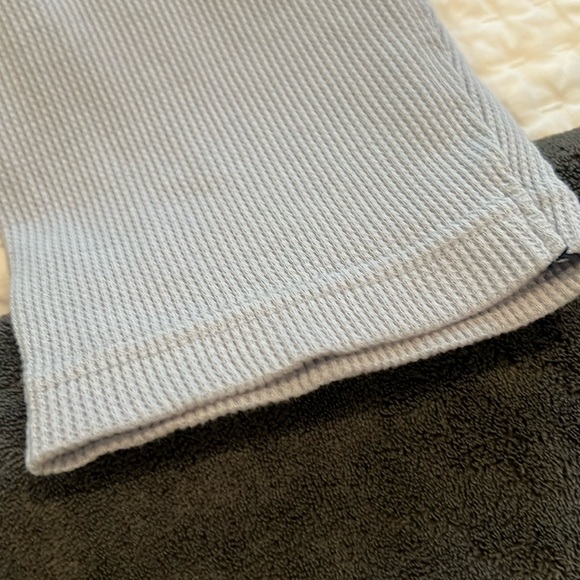 Men’s Blue and gray Under Armour Long-sleeve Waffle Shirt - size XXL - Picture 2 of 4